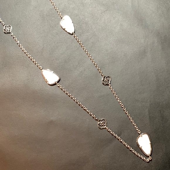 Kendra Scott Kinley Necklace - Picture 1 of 4